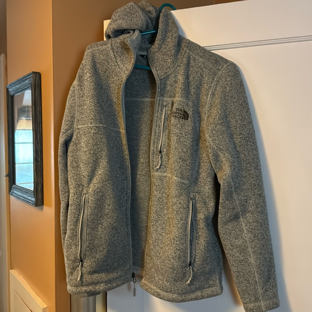 Men's northface medium fleece hoodie like new sandstone color